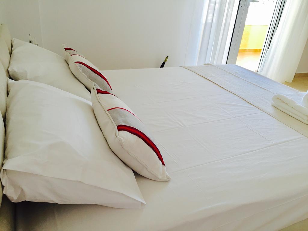 Sea And Sun Apartments Sarande Phòng bức ảnh