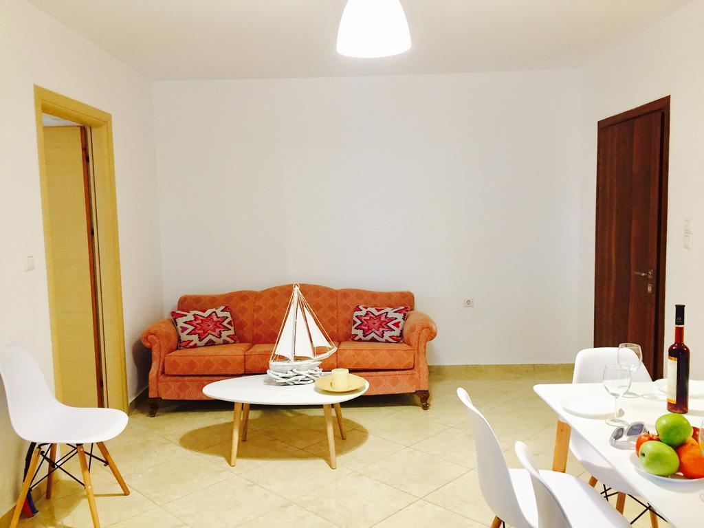 Sea And Sun Apartments Sarande Phòng bức ảnh